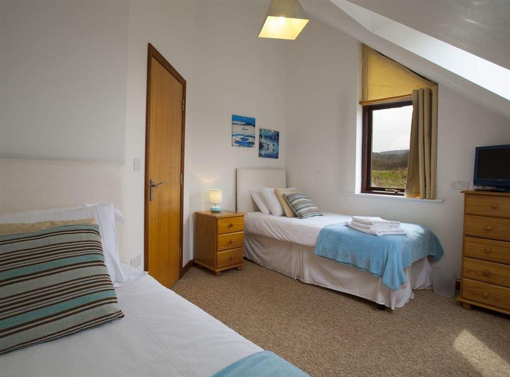 Twin bedroom (photo 3) at Kingfisher in Calbourne, Nr Newport, Isle of Wight., Isle Of Wight
