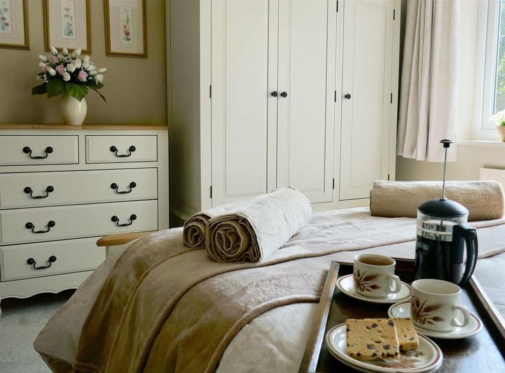 Charming double bedroom (photo 2) at Kingfisher Cottage in Amble, Northumberland