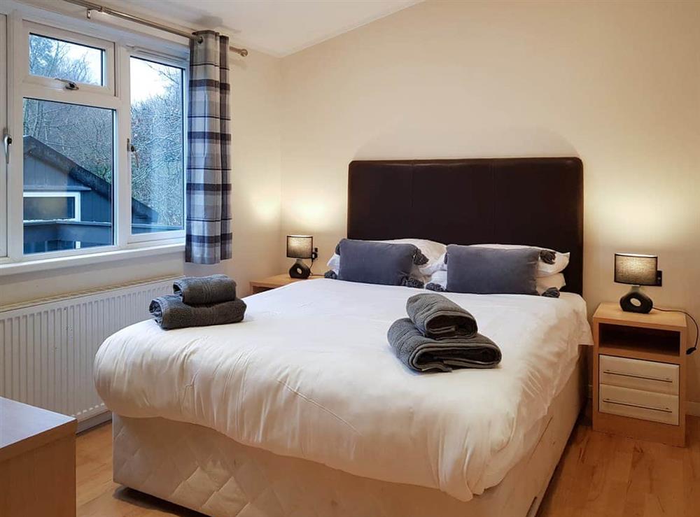 Double bedroom at Kingfisher Lodge in Loch Lomond, Dumbartonshire