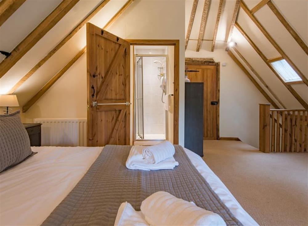 Double bedroom (photo 6) at Kingfisher Oast in Hollingbourne, England