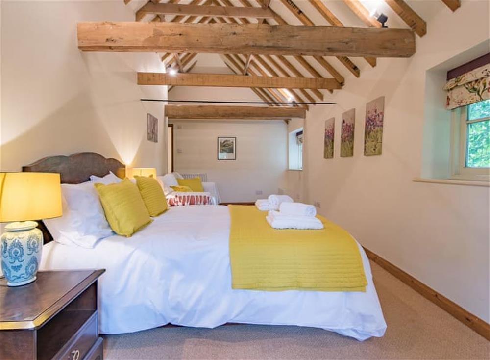 Double bedroom (photo 7) at Kingfisher Oast in Hollingbourne, England