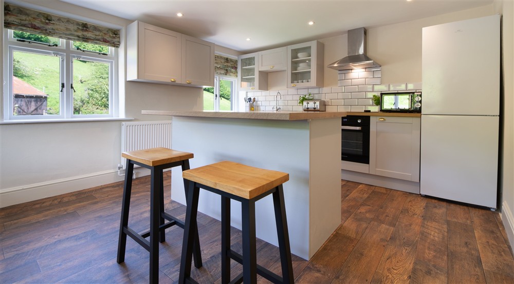 The kitchen and dining room at Kingfisher View in Lynton, North Devon