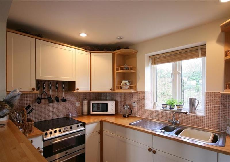 Kitchen at Kingfishers Cottage 6, Cirencester
