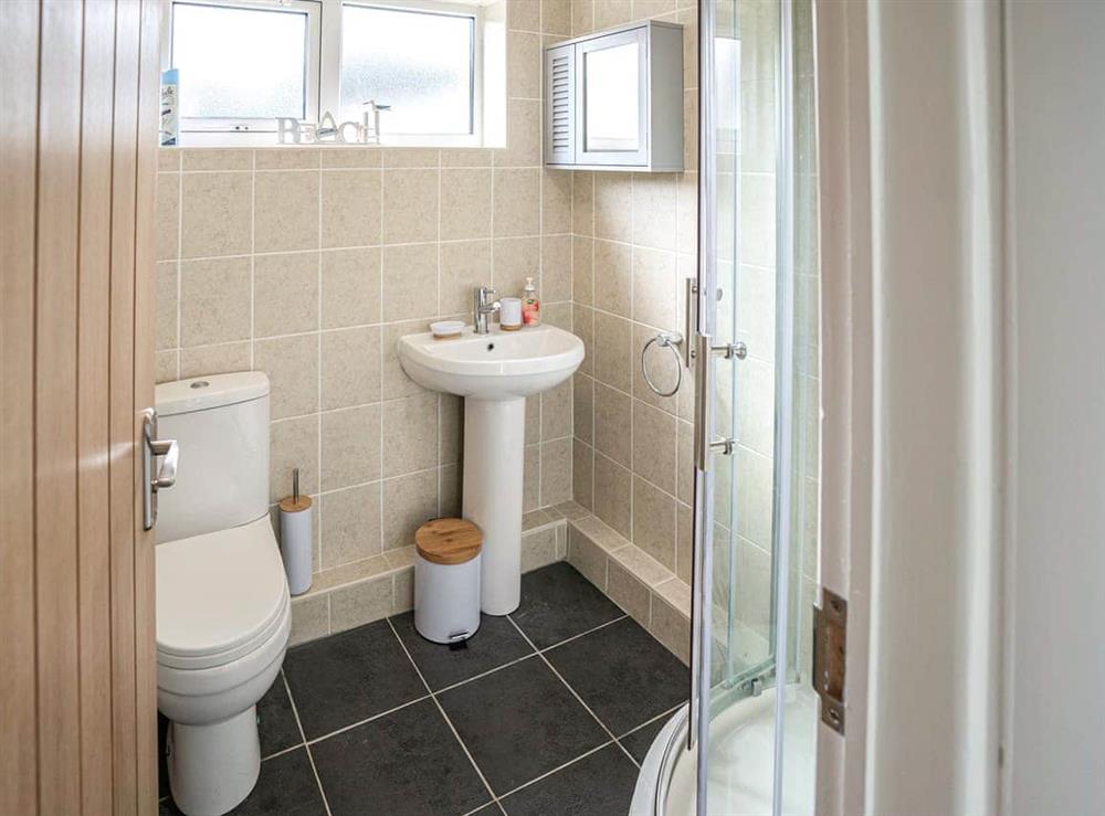 Shower room at Kingfishers Haven in St Cleer, near Liskeard, Cornwall
