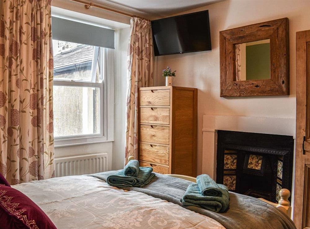 Double bedroom (photo 3) at Kings Cottage in Giggleswick, near Settle, North Yorkshire