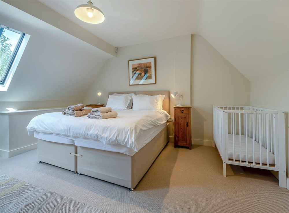 Double bedroom (photo 3) at Kings Cottage South in Salisbury, Wiltshire