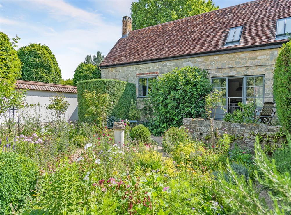 Exterior (photo 2) at Kings Cottage South in Salisbury, Wiltshire