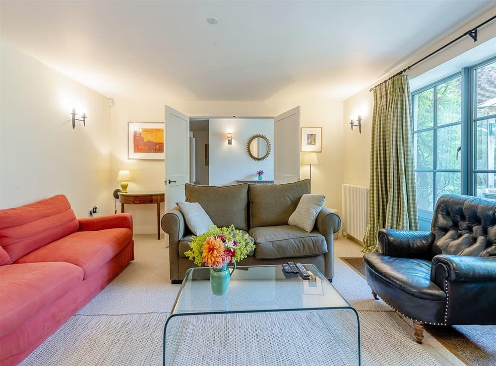 Living room (photo 2) at Kings Cottage South in Salisbury, Wiltshire