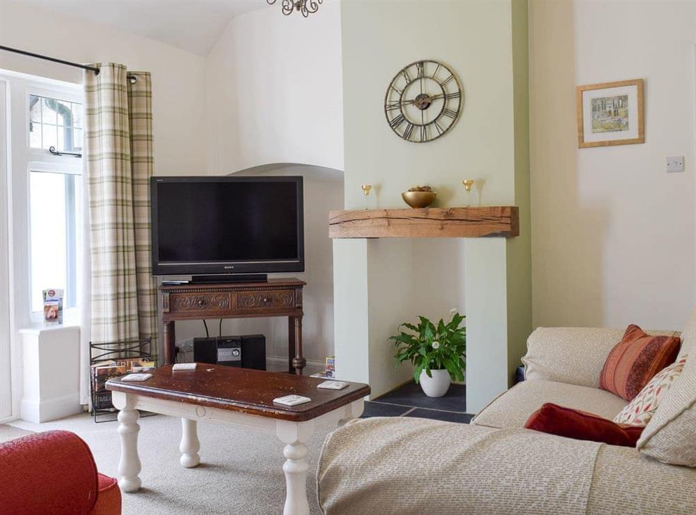 Welcoming living room at Kingshill Farm Cottage in Little Kingshull, near Great Missenden, Buckinghamshire