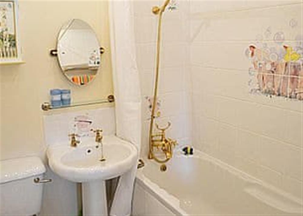 Bathroom at Kingsholm in Porthtowan, Cornwall