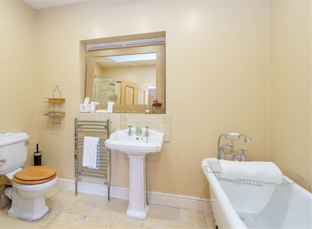 Bathroom at Kingsley Apartment in Eversley Centre, England