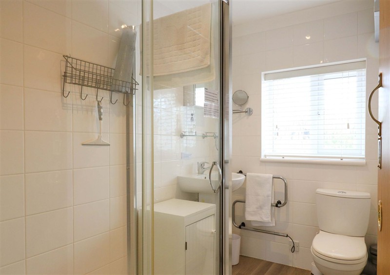 Bathroom at Kingsmere, Horning