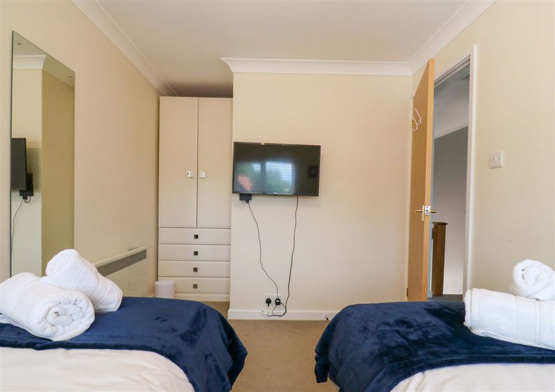 This is a bedroom (photo 2) at Kingsmere, Horning