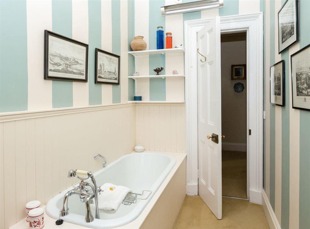 Bathroom (photo 2) at Lauderdale Apartment, 