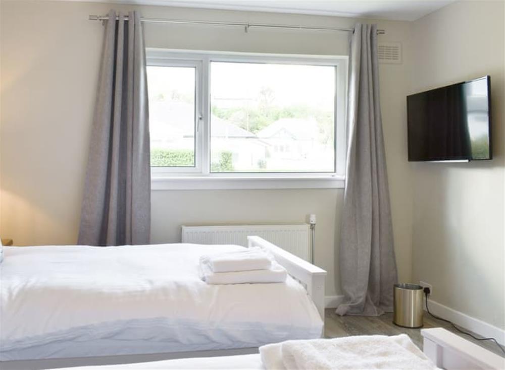 Light and airy twin bedroom at Kinneil Land in Lamlash, Isle Of Arran