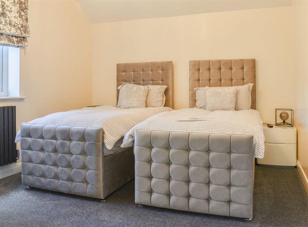 Twin bedroom at Kinneret Apartment in Silsden, near Keighley, West Yorkshire
