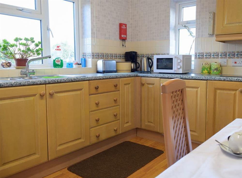 Well-equipped kitchen and dining area (photo 2) at Kinverley in Walton, near Kington, Powys