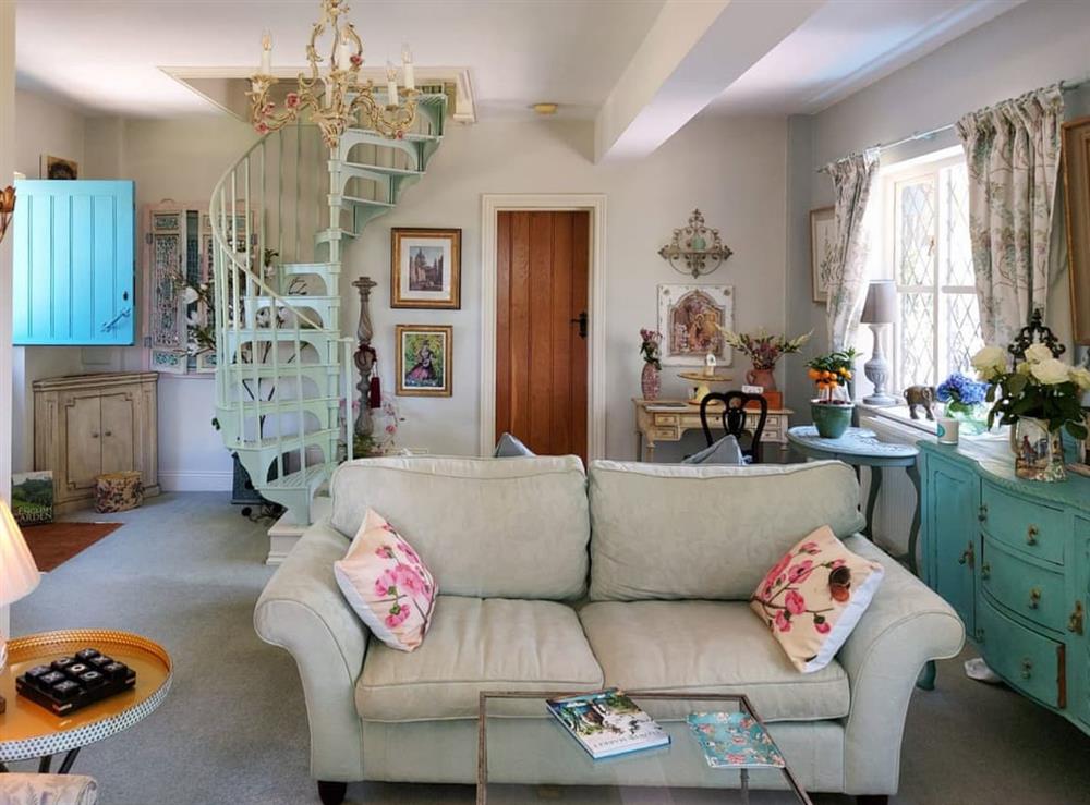 Living room at Kippling Cottage in Etchingham, East Sussex