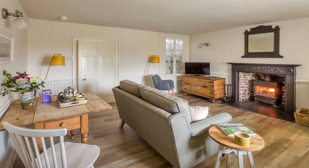 The open plan sitting room, kitchen and dining area (photo 3) at Kipscombe Cottage in Lynton, Devon