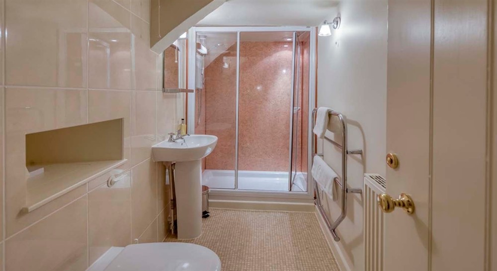 The shower room at Kipscombe Cottage in Lynton, Devon