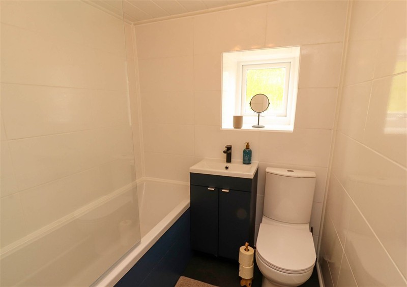 The bathroom at Kirkland Howe Cottage, Arlecdon