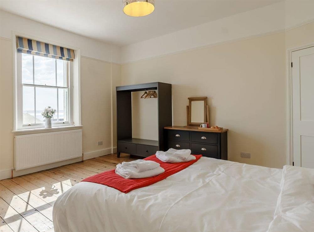 Double bedroom (photo 4) at Kirkley Cliff House, 