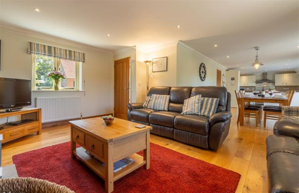 Ground floor: Comfortable open-plan living area at Kittiwake Cottage, Brancaster near Kings Lynn