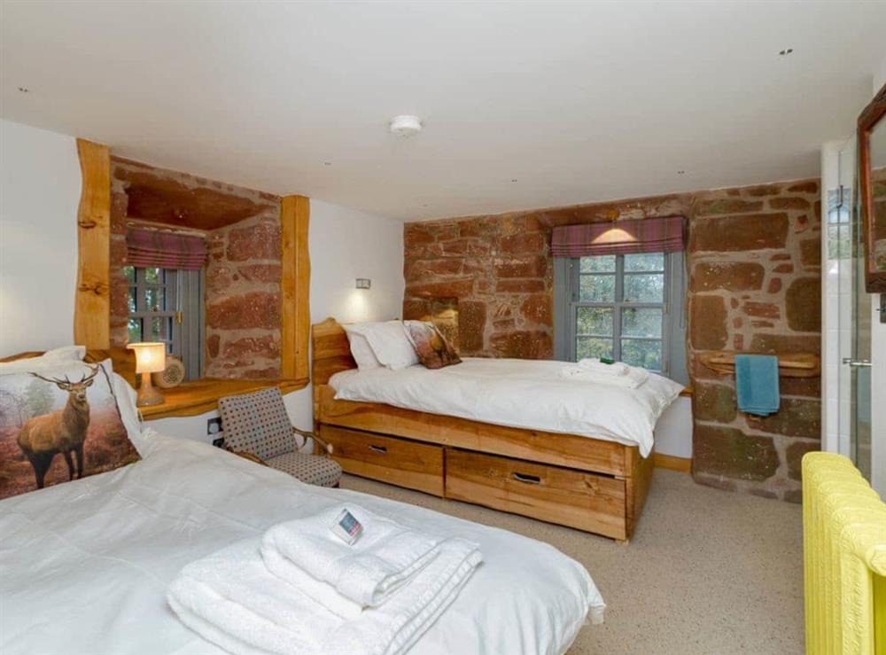 Twin bedroom with en-suite at Knock Old Castle in Largs, Ayrshire