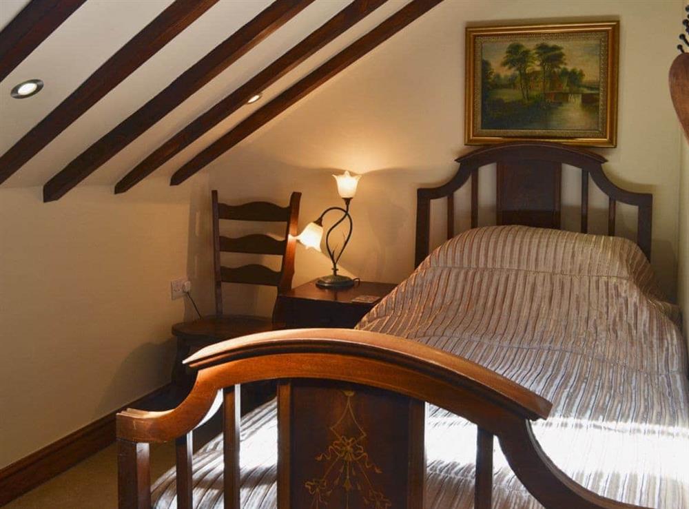 Cosy single bedroom at Kris Kin in Criccieth, Gwynedd., Great Britain