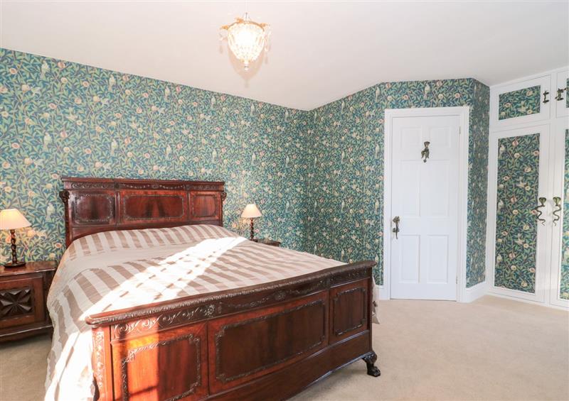 A bedroom in Kylemore at Kylemore, Glastonbury