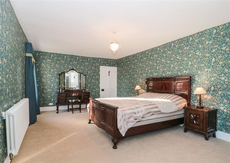 Bedroom at Kylemore, Glastonbury