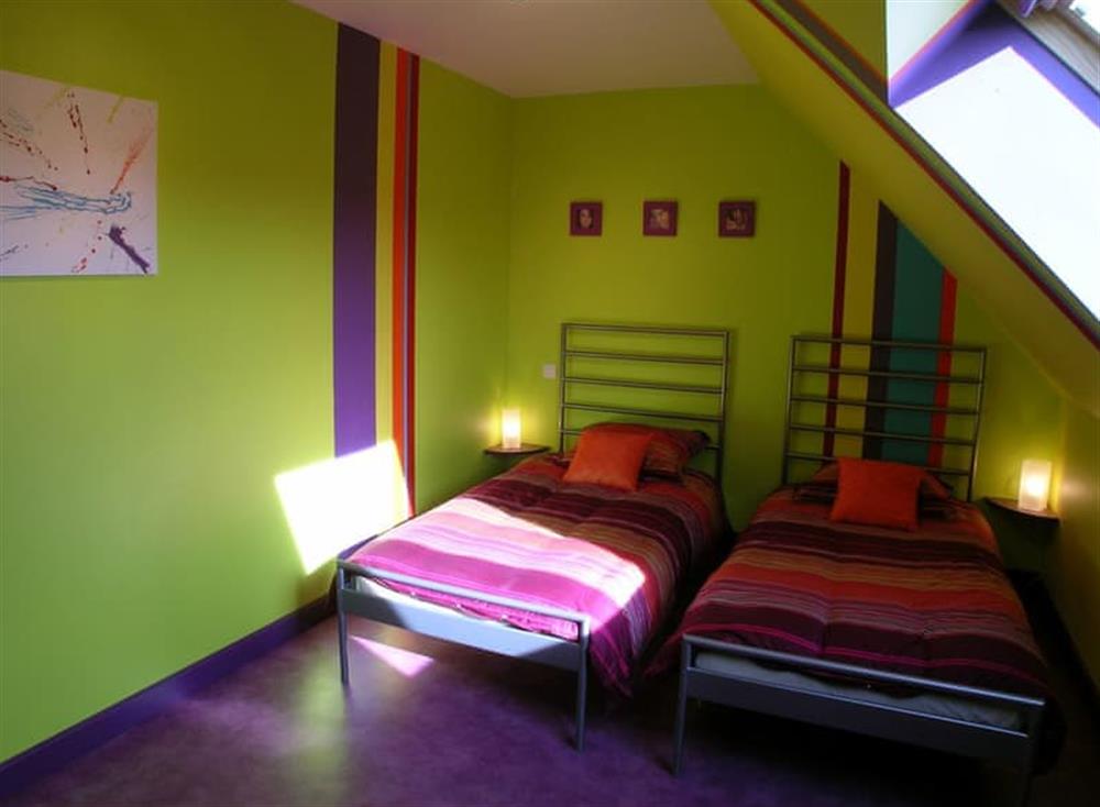 Twin bedroom