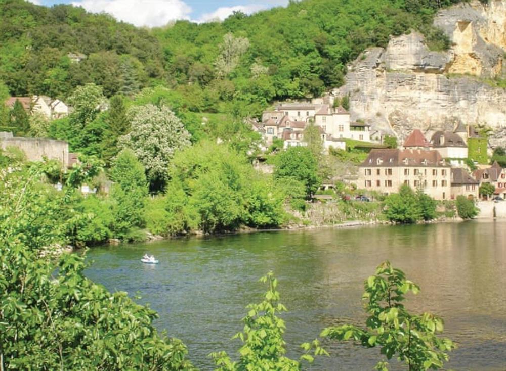 Surrounding area (photo 5) at La Galibe in Le Lardin, Dordogne, France