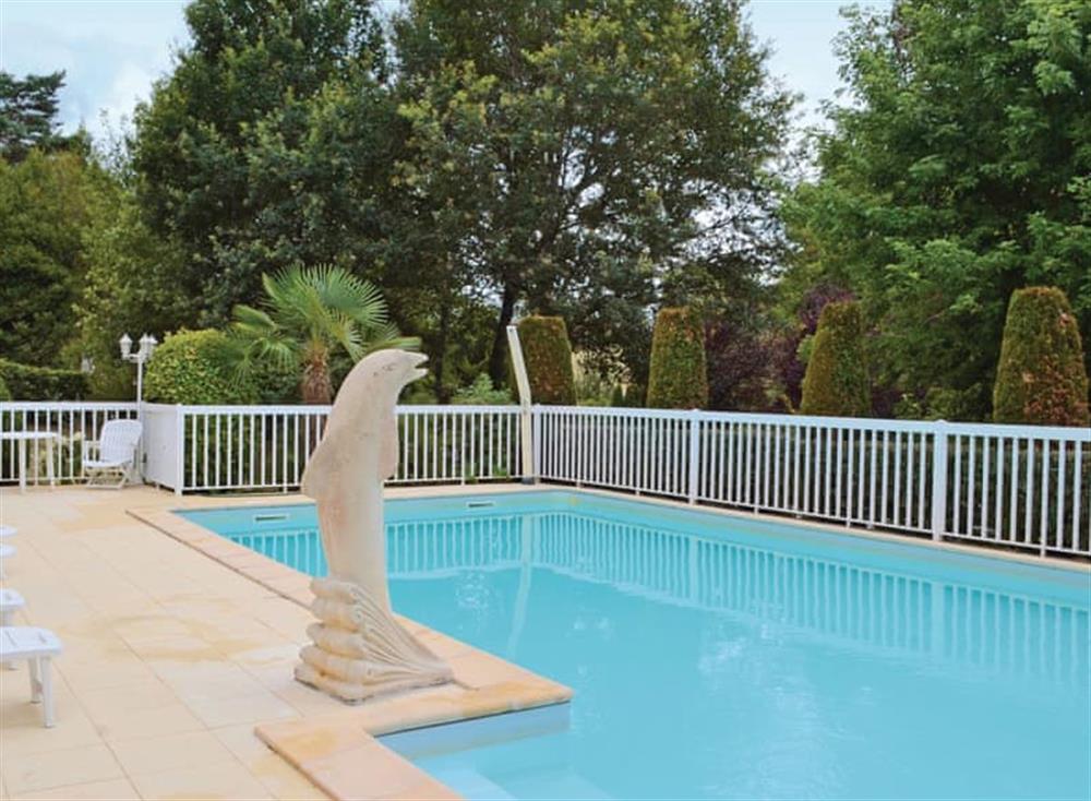 Swimming pool (photo 2) at La Galibe in Le Lardin, Dordogne, France