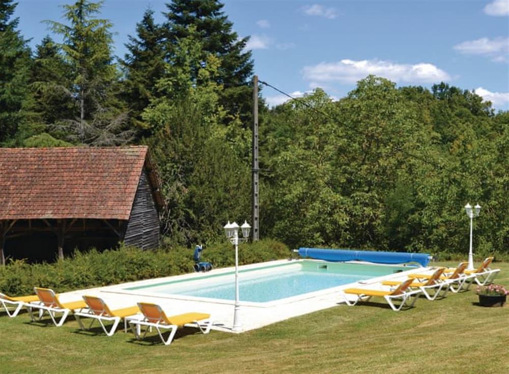 Swimming pool at La Garrigue in Gourdon, Lot, France