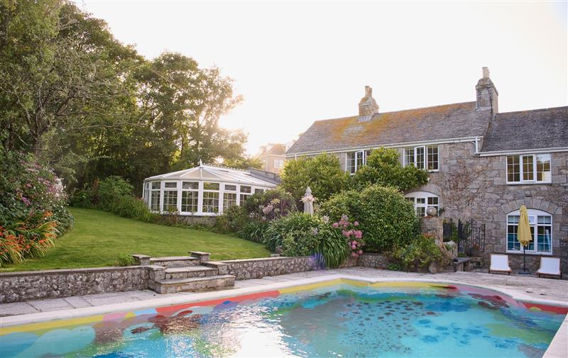 Spend some time in the pool at La Loggia, Cornwall