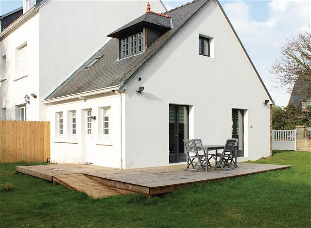 Charming semi-detached Breton holiday home at La Maison Blanche in Bénodet, Brittany, France