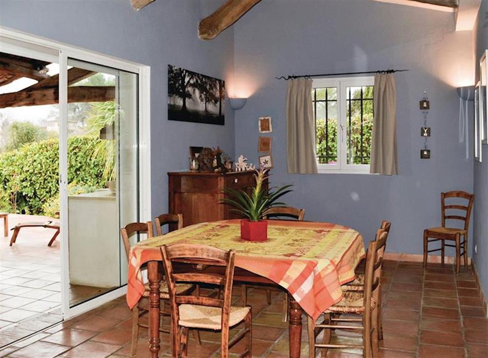 Useful dining area at La Maison Charmante in Grasse, Côte-d’Azur, France