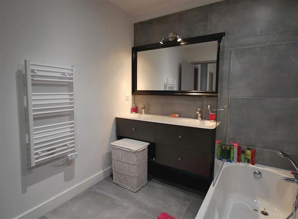 Bathroom (photo 3) at La Maison Rose in Callian, Côte-d’Azur, France