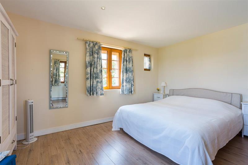 Double bedroom (photo 2) at La Plaine, Bergerac, France