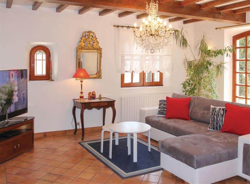 La Villa Du Paradis in Les Angles, Languedoc-Roussillon, France sleeps 10