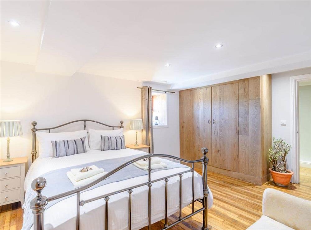 Double bedroom at Lady De Seton in Staithes, North Yorkshire