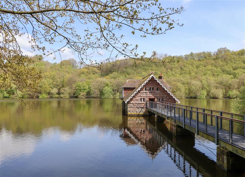 The setting around Lady Of The Lake