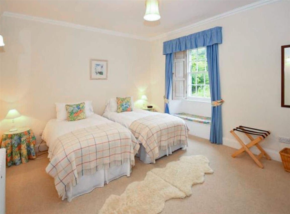 Twin bedroom