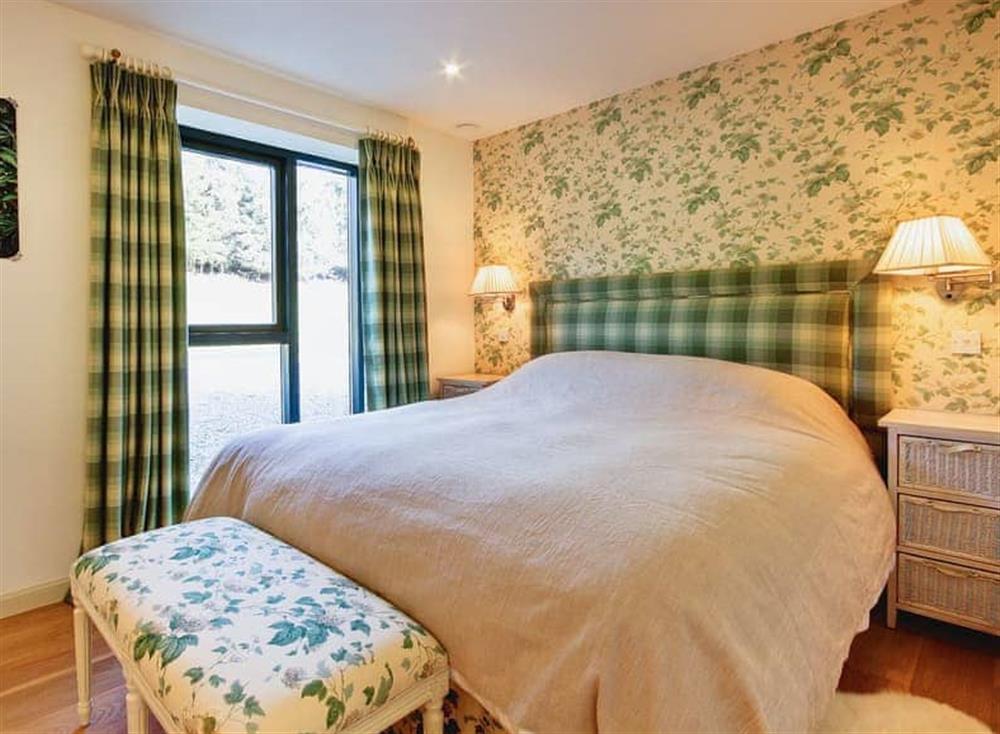 Beautifully presented double bedroom at Phils House, 