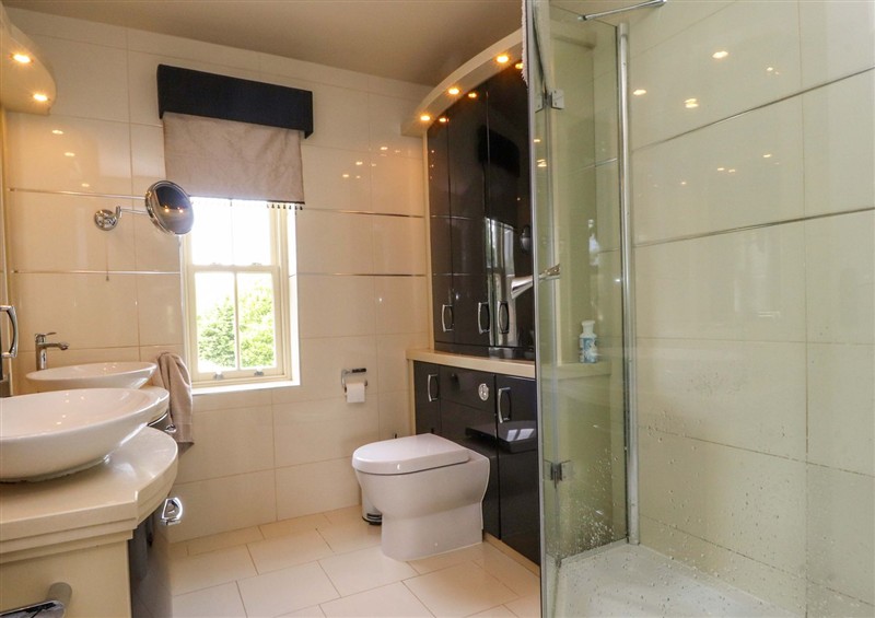 The bathroom at Laithe House, Burnley
