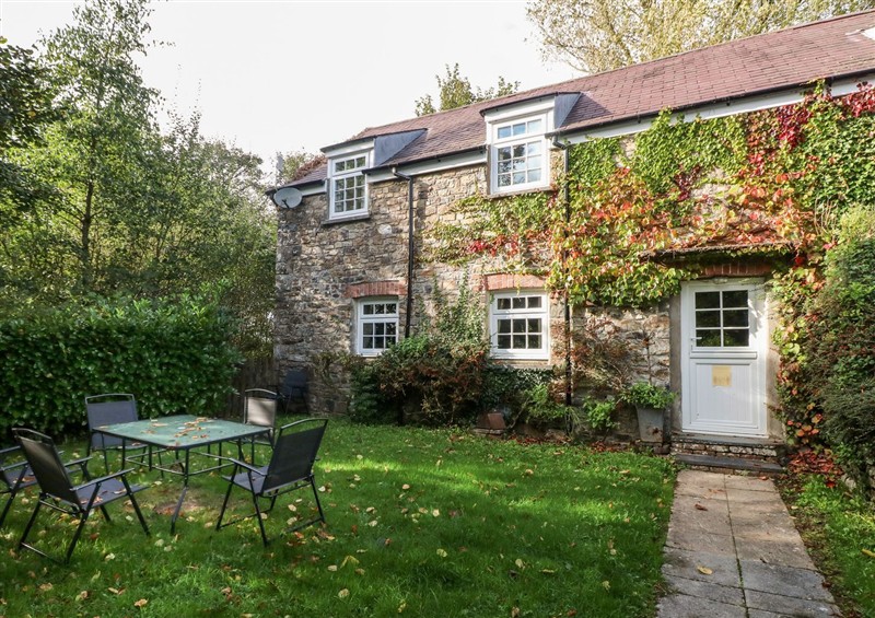 This is the setting of Lake Cottage at Lake Cottage, Maenclochog