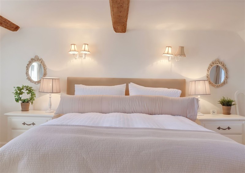 One of the 5 bedrooms at Lake Cottage, Swindon