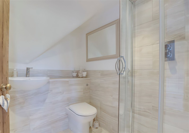 The bathroom (photo 2) at Lake Cottage, Swindon
