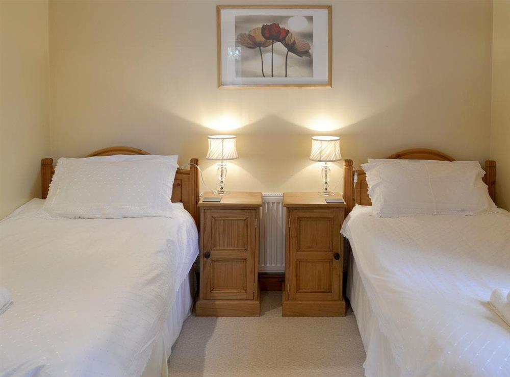 Comfortable twin bedroom at Lake View in Bovey Tracey., Devon